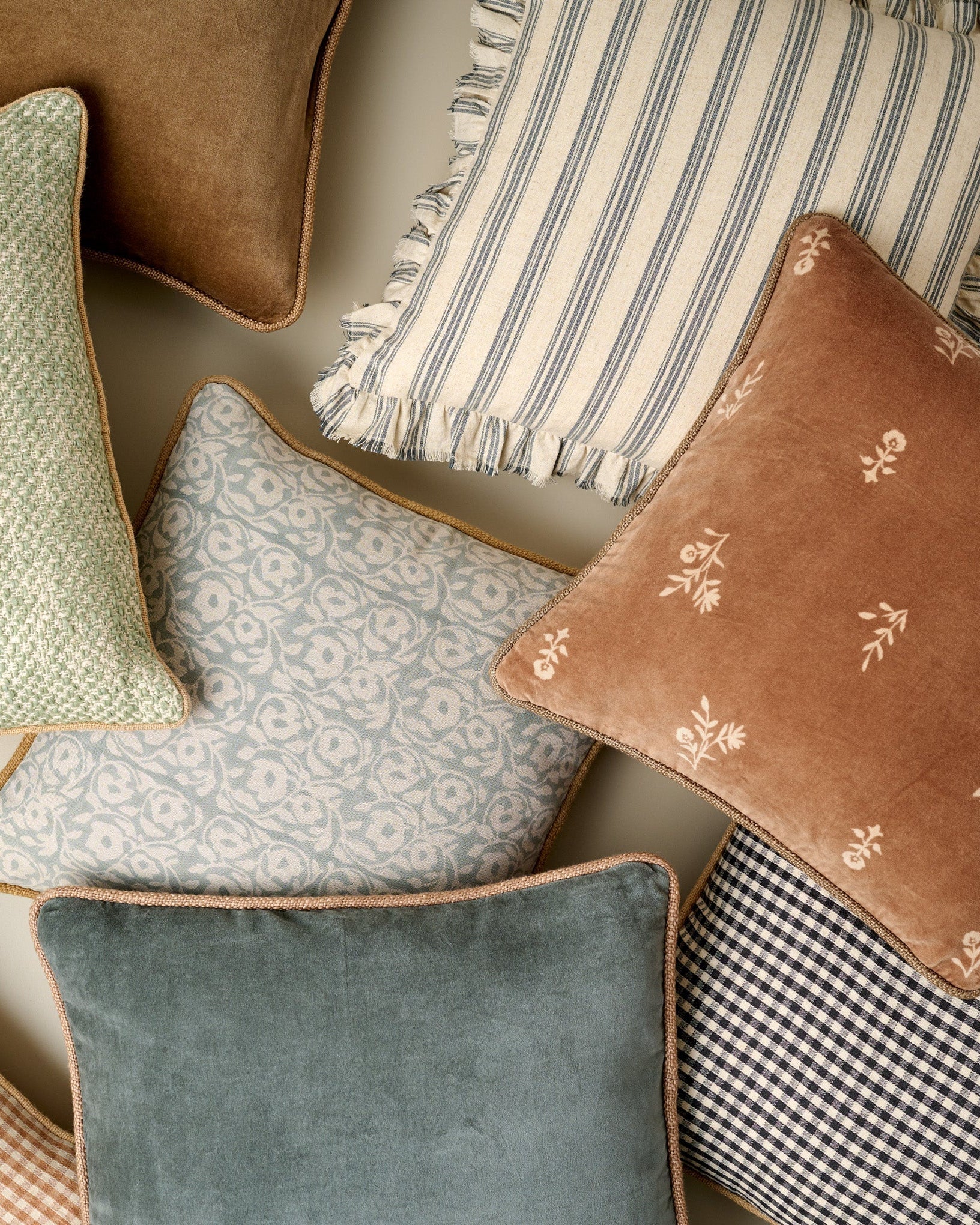 Lexie Velvet Pillow